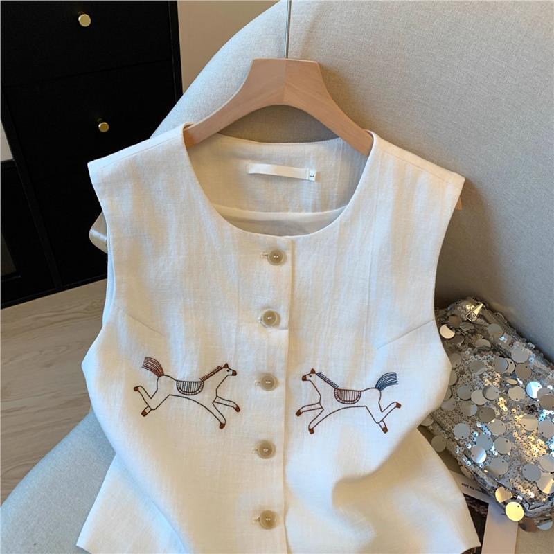 French-Style Embroidered Sleeveless Summer Vest Top, New 2026 Model, Elegant Cotton-Linen Short Vest in Old Money Style for Petite Figures