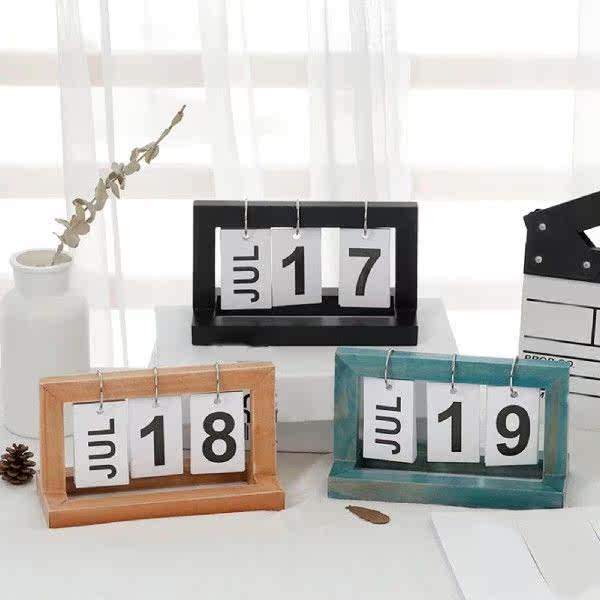 Creative Nordic Wooden Page-Turning Calendar Ornament Study
