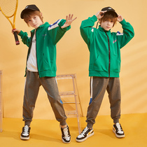 Snow flying boy suit spring 2021 new foreign style childrens sports spring and autumn handsome and fashionable two-piece set