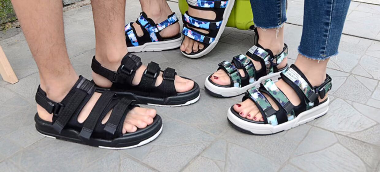Mùa hè mới Việt Nam sandal đế dày đế xuồng tăng phiên bản Hàn Quốc xu hướng thời trang sandal đôi mẫu đôi giày boot nam