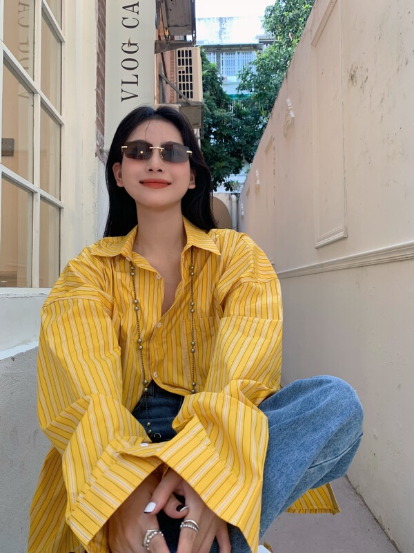 Design-Focused, Niche, Light Yellow Striped Shirt for Women, Loose and Relaxed, Oversized, Sun-Protective Shirt, Thin Jacket Design-Focused, Niche, Light Yellow Striped Shirt for Women, Loose and Relaxed, Oversized, Sun-Protective Shirt, Thin Jacket