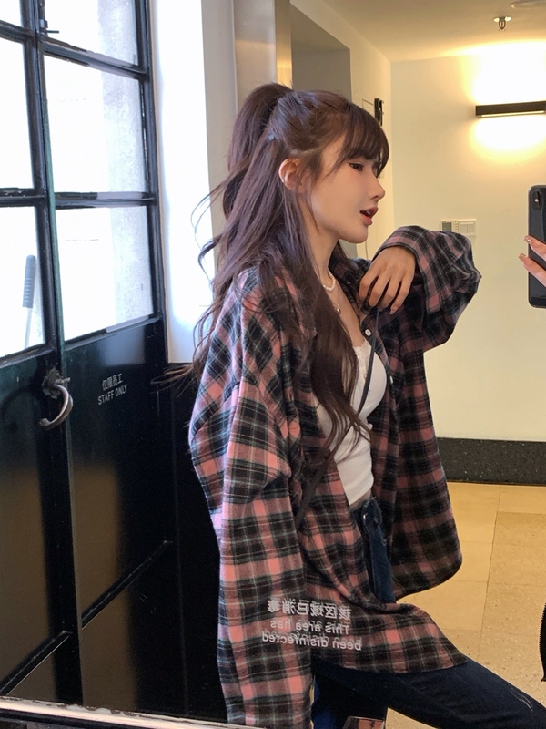 Commuting Long-Sleeved Black and Pink Plaid Shirt Tops for Women 2026 New Retro Loose Brushed Shirt Thin Jacket Commuting Long-Sleeved Black and Pink Plaid Shirt Tops for Women 2026 New Retro Loose Brushed Shirt Thin Jacket