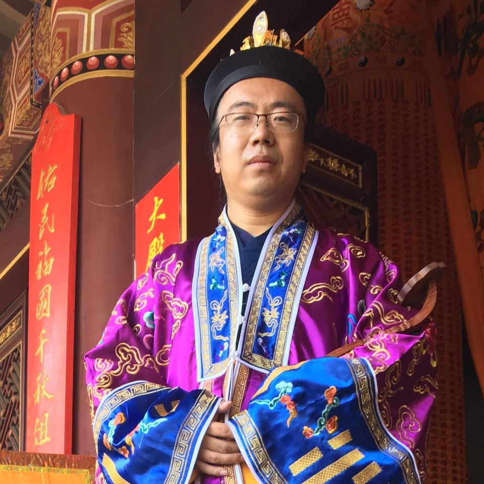 道家头发叫什么,道士发髻种类,打太极拳梳什么发型_大山谷图库
