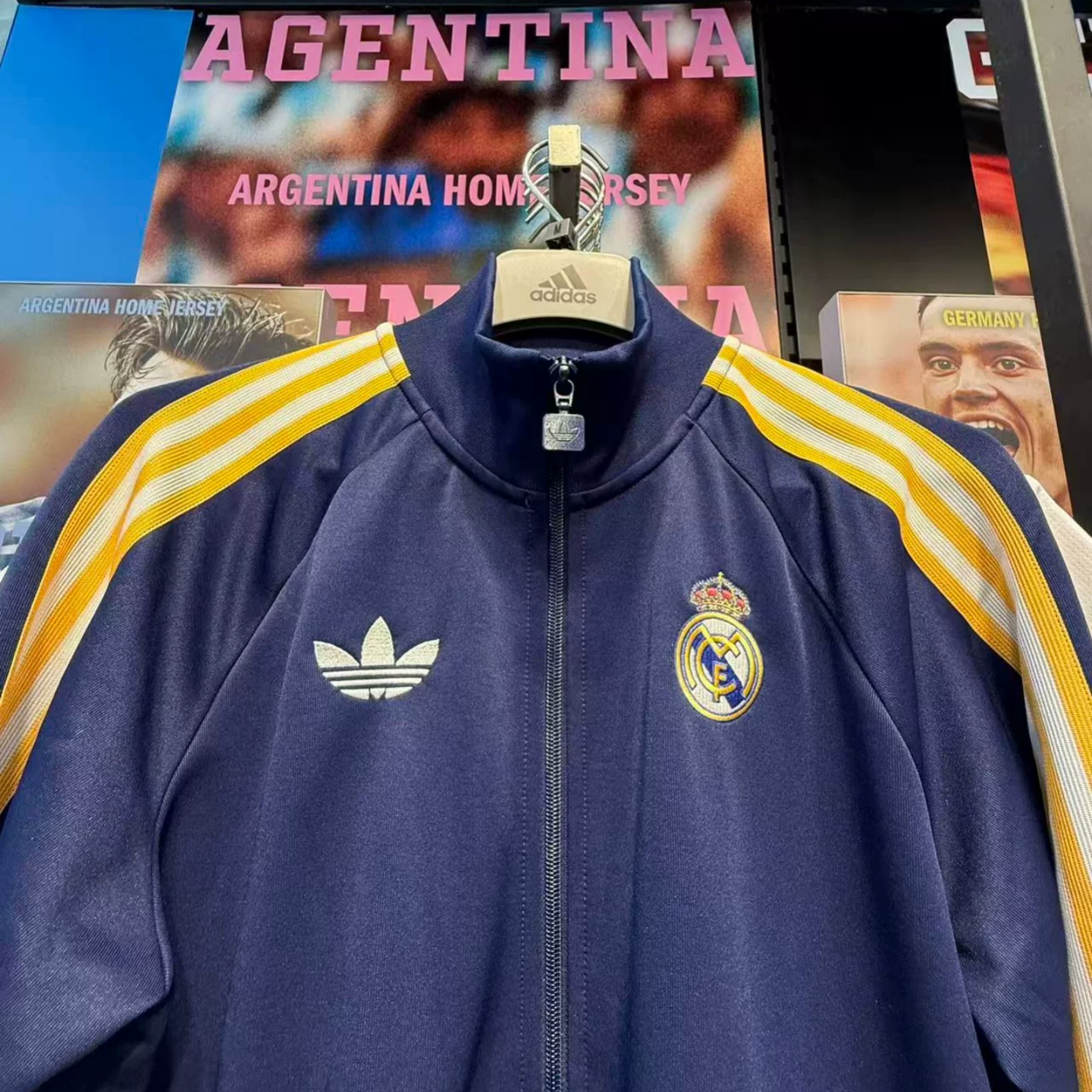 Почтенный оригинал Adidas Real Madrid клевер футбольная повседневная культура ретро пальто куртка KE3846