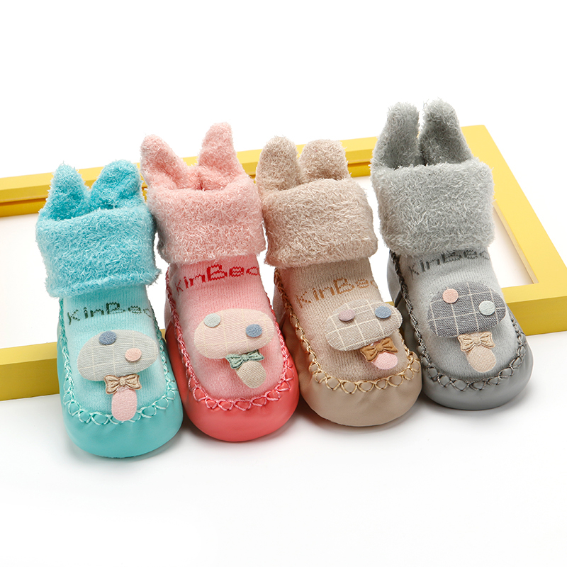 Newborn baby children's shoes and socks spring, autumn and winter models for men and women baby soft bottom can not be thickened and prevented from falling off warm toddler shoes