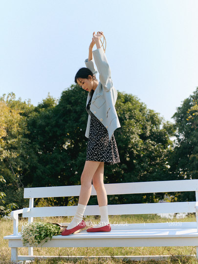 Limited-Time Clearance Sale | Big Flower [Blue Wind Chime Bule] Lake Green Tone Short Jacket, Korean Style, Elegant H-Line, Slimming Effect