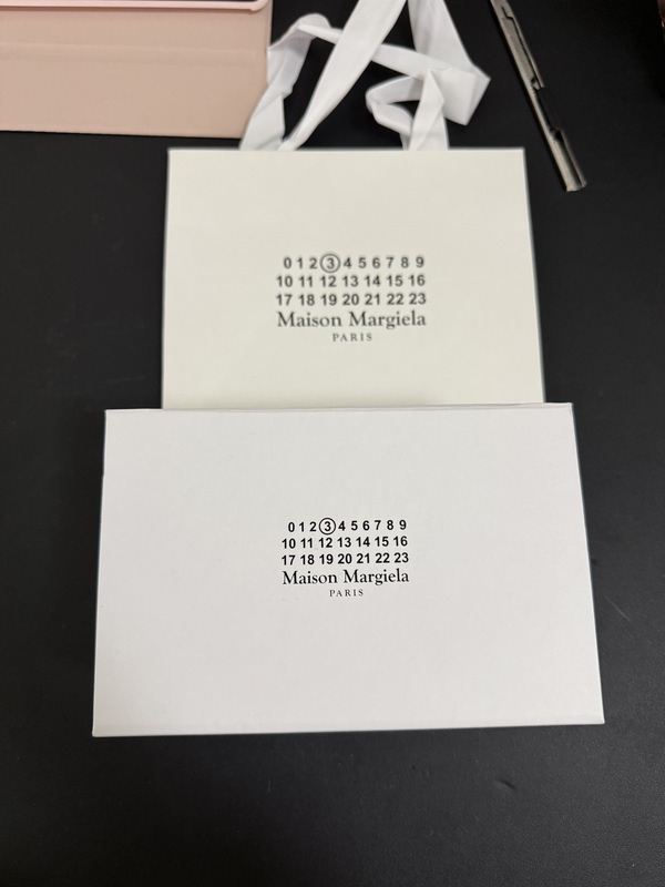 Maison Margiela Warm Fireplace Lazy Weekend Body Lotion Margiela Gift Box Gift Bag