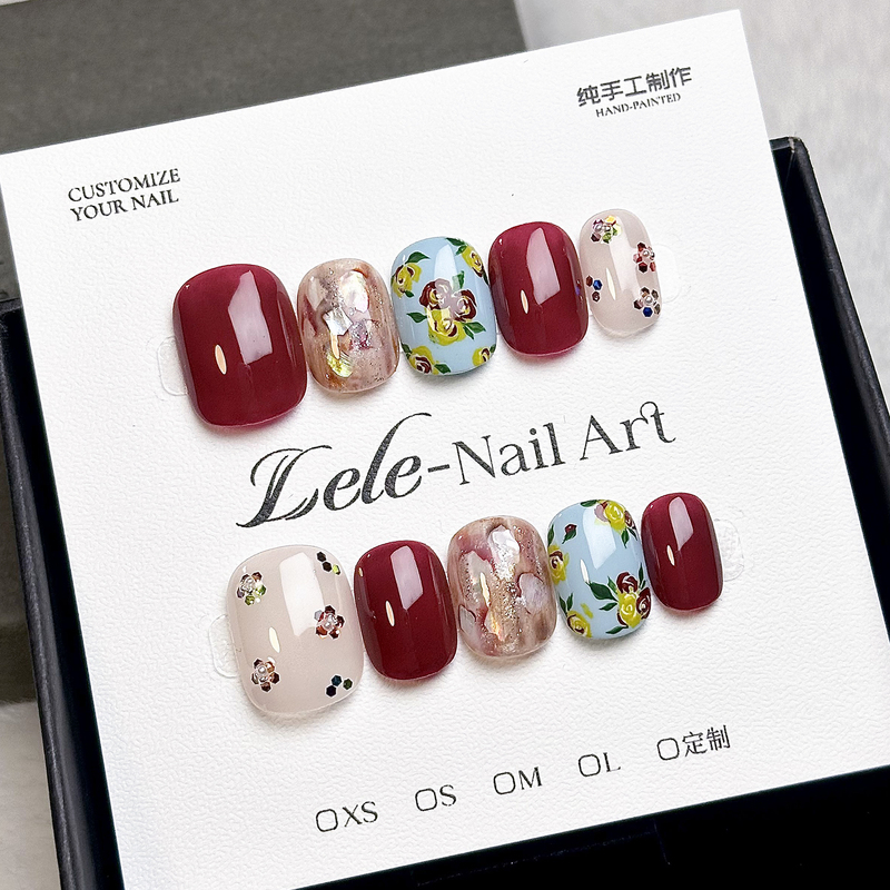Lele's Handmade Short-Length Wearable Nails Are a Popular Internet Sensation with Exquisite Nail Art