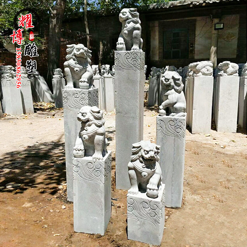 Tethered horse pile stone sculptures antique made of old lions Lions Leopard the Kirin tethered to the hotel Courtyard Villa with a view of the Courtyard Villa