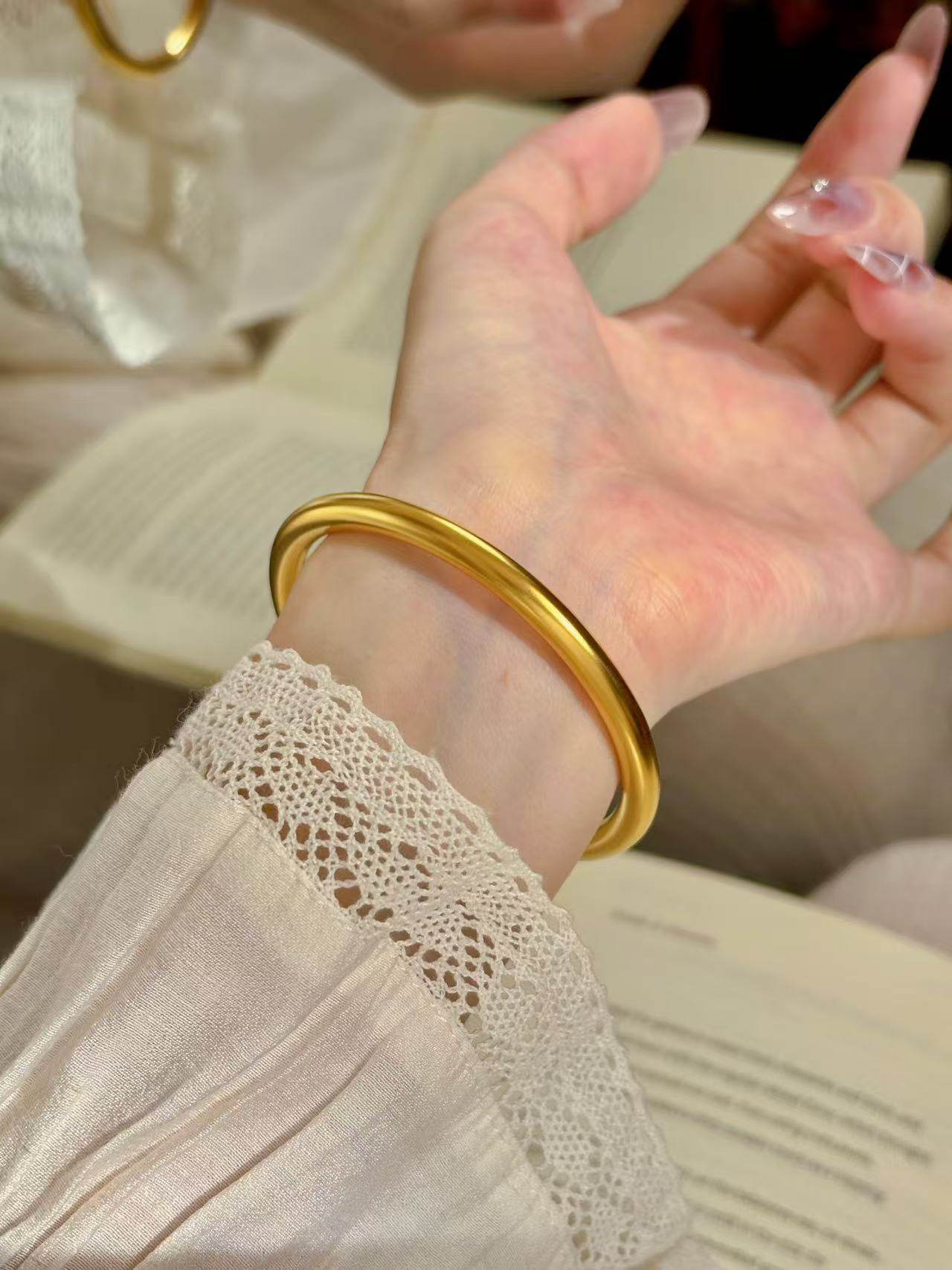 Vietnamesisches Sandgold massives Armband vergoldet