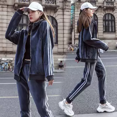 Golden velvet plus velvet thickened autumn and winter leisure sports suit women 2020 new fashion slimming age two-piece set