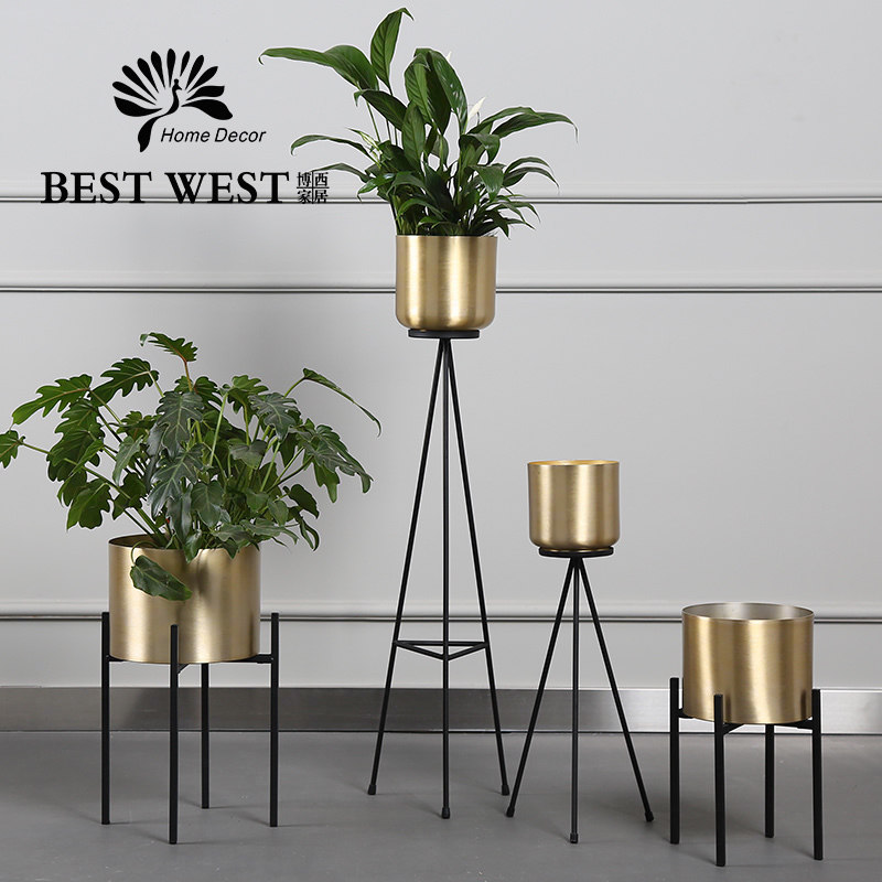 The designer recommends the model room soft decoration floor flower vase home decoration metal ornaments villa decoration