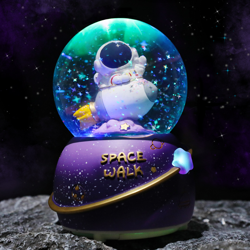 Astronaut Swing Piece Water Crystal Ball Music Box Creative Astronaut Children Birthday Gift Boy Girl 8 Soundbox
