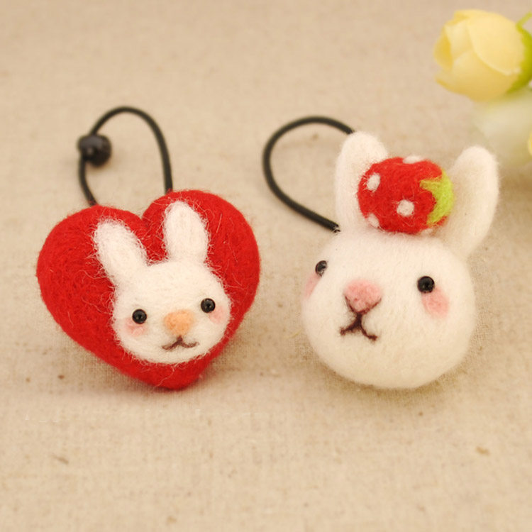 Wool felt wool felt handmade DIY material bag cute bunny hair loop rope brooch mother handmade