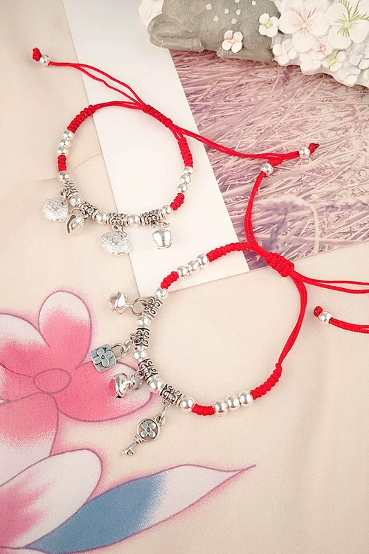 May mắn nữ handmade chuông nhỏ vòng chân chân nhẫn nữ nữ vòng đời khóa dài đơn giản trang trí dây đỏ đôi mẫu lắc chân nữ 10k