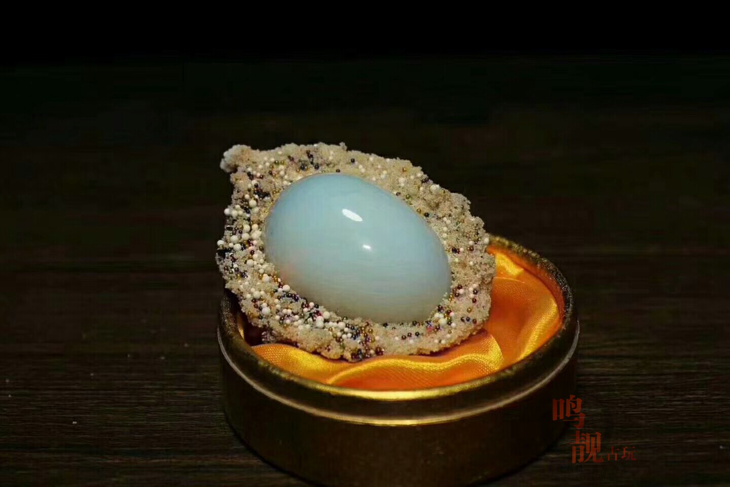 The ancient temple underground palace comes out of the supreme regeneration milk white relic group, proliferates the colorful relics, worships and bonds with each other