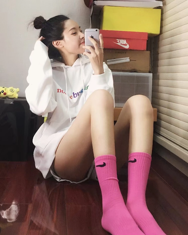 Móc vớ phụ nữ và đàn ông ống dài mùa xuân và mùa hè lưới màu đỏ màu khăn bông đáy bóng rổ vớ thể thao trong thủy triều vớ - Vớ thể thao
