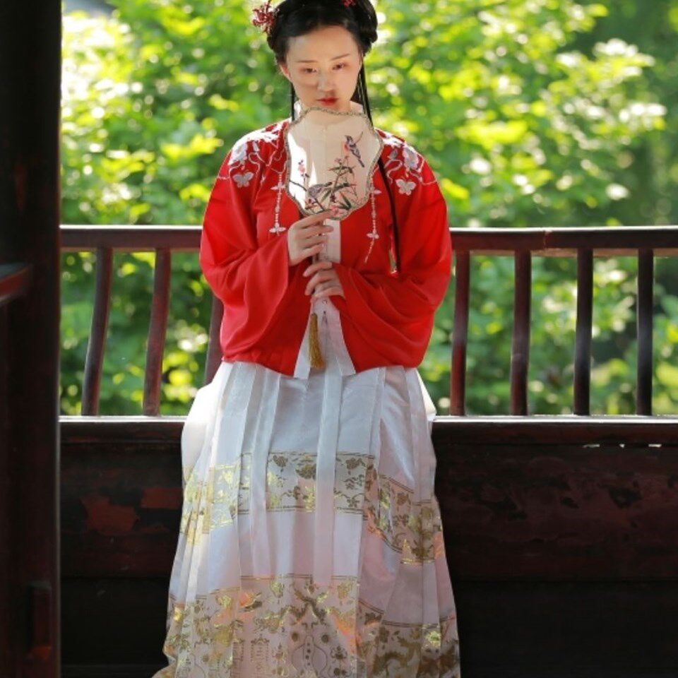 Woven Gold Mati Dress Hanfu (lacquered) female Chinese wines can normally wear non-ancient clothes new spring to work wear