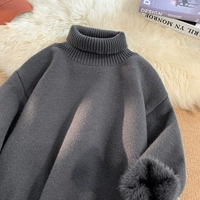 Темно -серая высокая шея