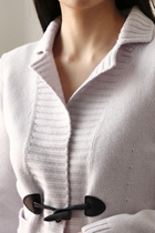 APCSHOP spring new lady 100 hitch a button to thicken the knitted sweaty buffalo horn button pure cashmere cardiff