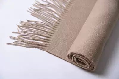 APC selected NEW European niche combed lambskin wild solid color wide version extended large wool scarf tassel towel