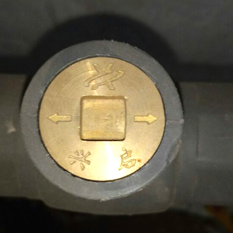 Valve key magnetic magnetic lock Valve switch wrench Tap water meter front four corners convex and concave universal package open