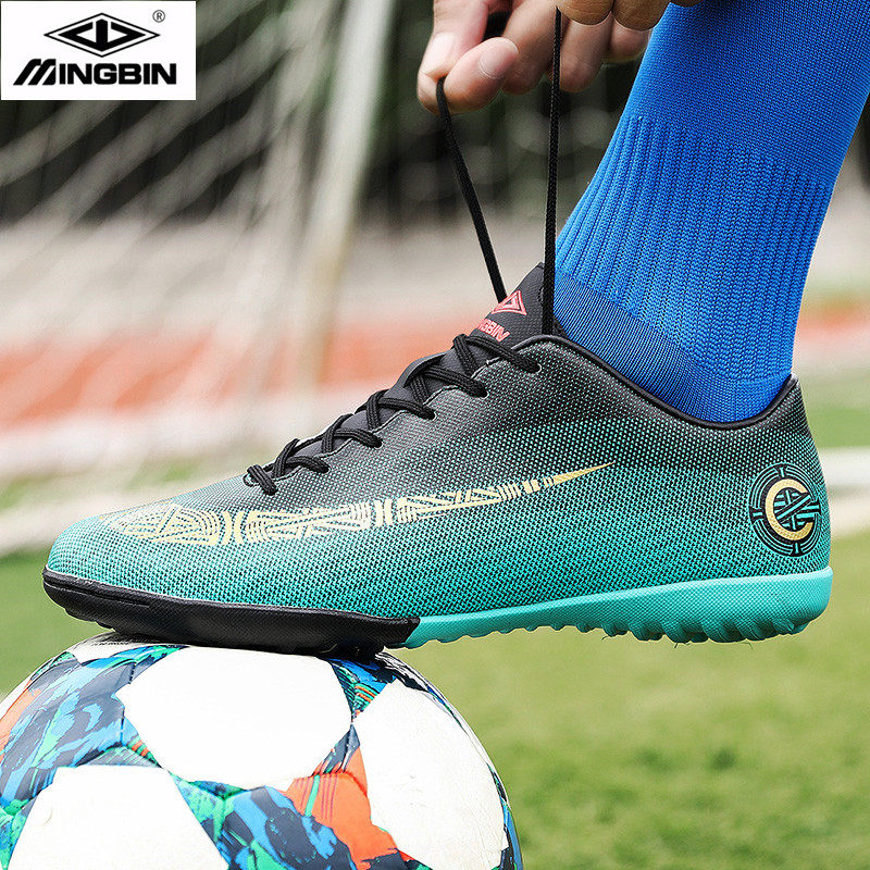 MoNike Korean version of C Roof football shoes World Cup professional competition Training shoes Men and women Broken Nails Children AG became