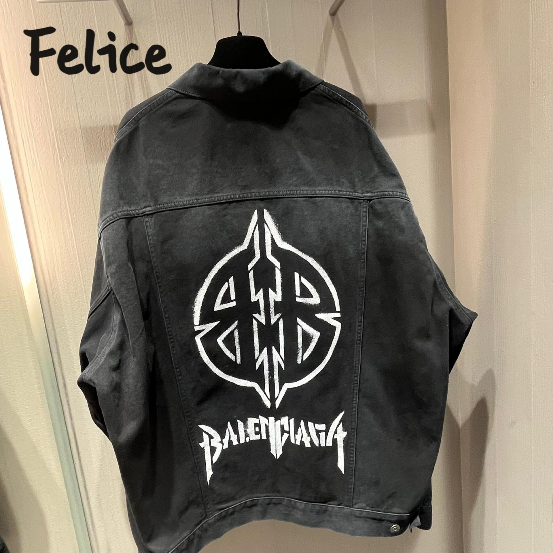 Balenciaga巴黎世家Metal BB Stencil 印花翻领长袖牛仔外套| 秋季潮流