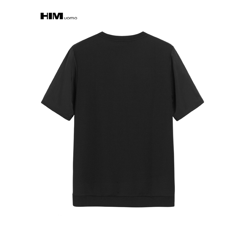 HIM Han Chong chàng trai bảo vệ quần áo trang trí bằng kim loại đen 2020 mùa hè triều chính thức cổng phong cách giản dị với vòng cổ áo T-shirt.