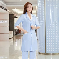 Голубое пальто плюс белый с семь -точечный рукав