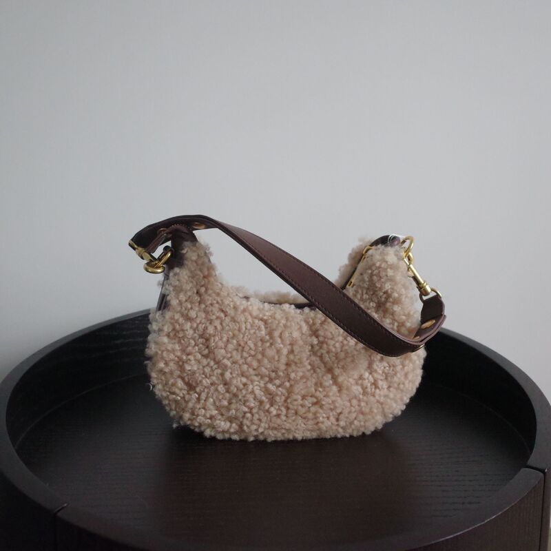 New Autumn and Winter Genuine Wool Women's Bag, Shoulder Bag, Armpit Bag, Cute Lamb Wool Bag