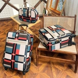 米格堡 Вместительный и большой чемодан