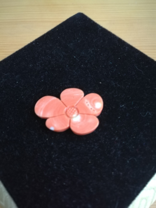 Imitation of Japan momo red organic gem mother-of-pearl flower pendant ring brooch diy semi-finished accessories