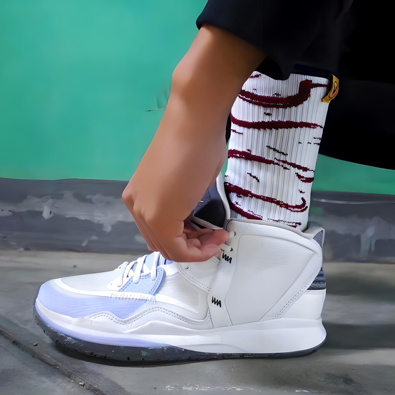 Kyrie 8 Basketball Shoes for Men, Air-Cushioned Sneakers for Women, Chinese New Year, Snow Day, Big Kids, Combustible Ice, Valentine's Day, White Ice Blue