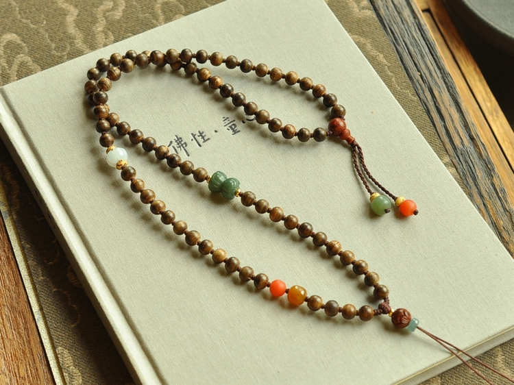 xl0232 fidelity natural cooked dala dry and fragrant wood retro Dolbao 100 lap emerald jewelery necklace with hanging rope