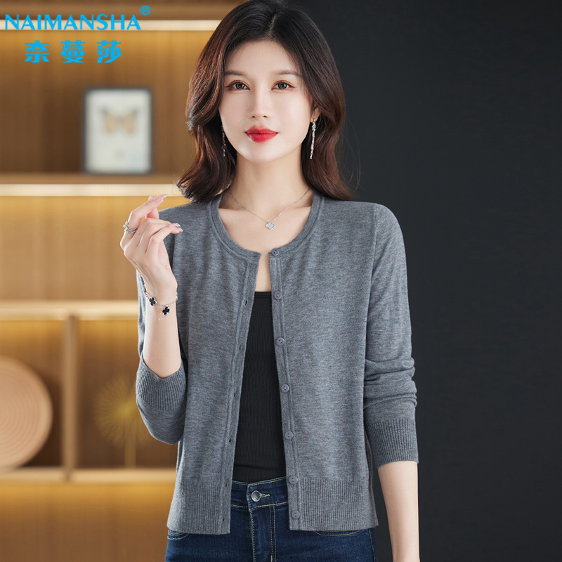 Spring and Autumn Cardigan for Women, Knitted Wool Thin Shawl, Short Style for Petite Figures, Paired with Skirts, Ice Silk Sweater, Round Neck Jacket