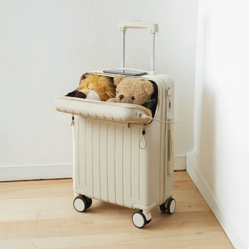 Универсальный вместительный и большой чемодан