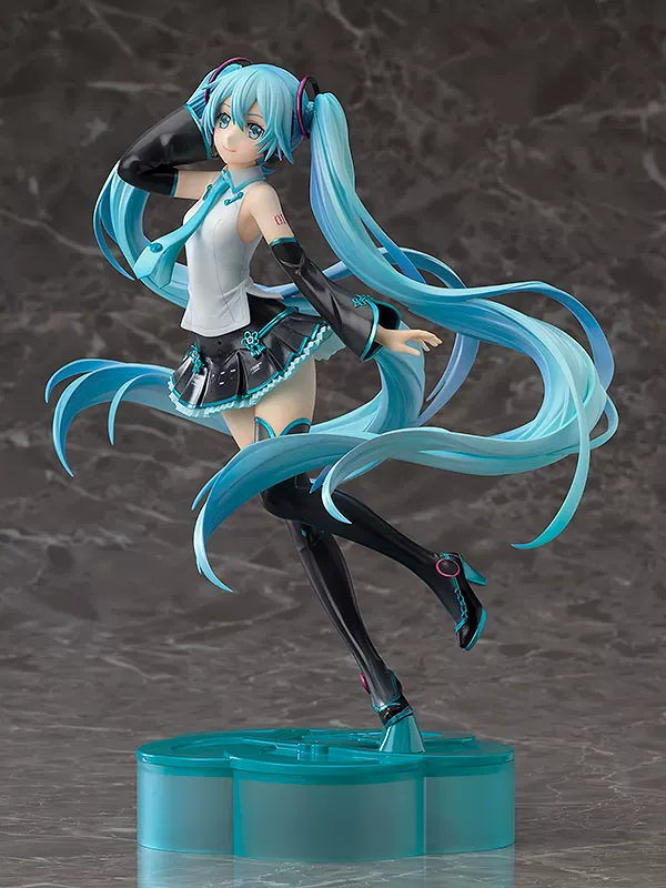 Фигурка (GSC) Hatsune Miku V4 1/8 масштаба, высота 14,5 см, вес 0,6 кг