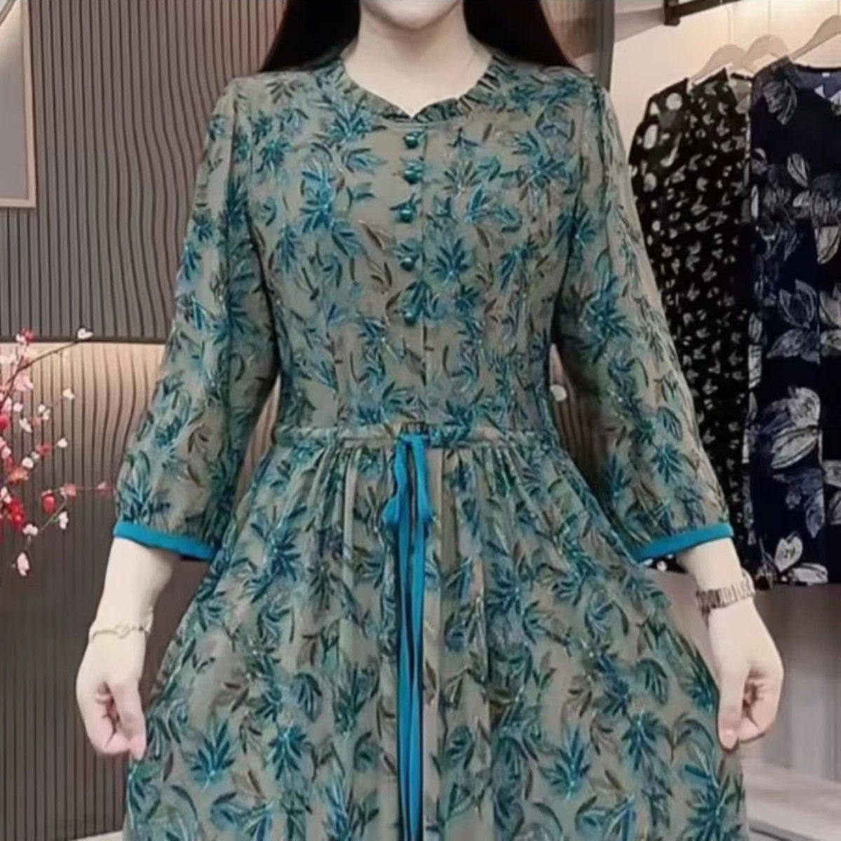 亭亭玉服饰