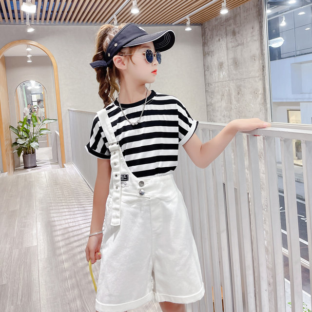 Girls summer suspenders suit 2023 new big boy Korean version fashionable girl striped one shoulder suspenders two-piece set