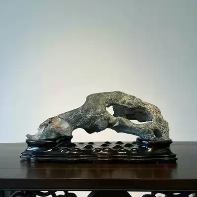 Desk old stone stone fine ornaments Taihu stone Lingbi stone natural original stone town house fortune sightseeing stone collection