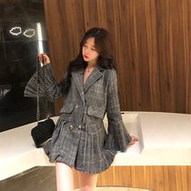 Large size autumn 2019 new female retro plaid trumpet sleeve suit dress Korean version loose thin temperament dress