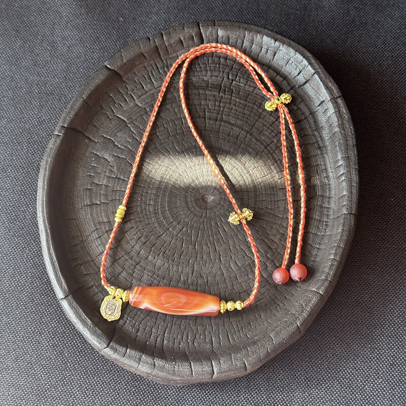 [Red from Top to Bottom All Year Round] Natural Salmon Agate Dzi Bead Clavicle Necklace Original Jewelry
