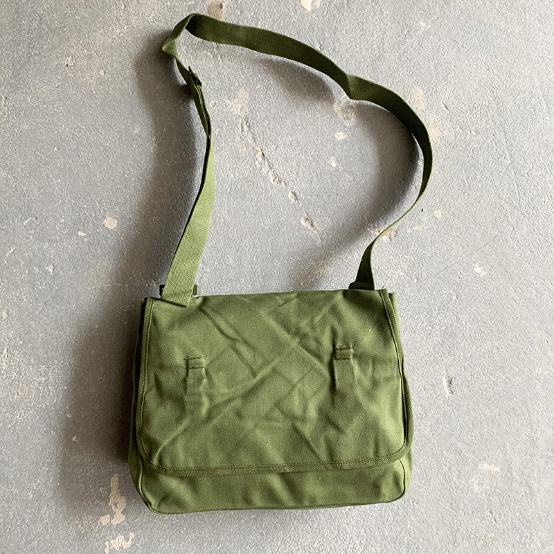 Stock 87 old sails bunk with olive green army meme satchel hanging bag green school bag treasured vintage single shoulder bag-Taobao