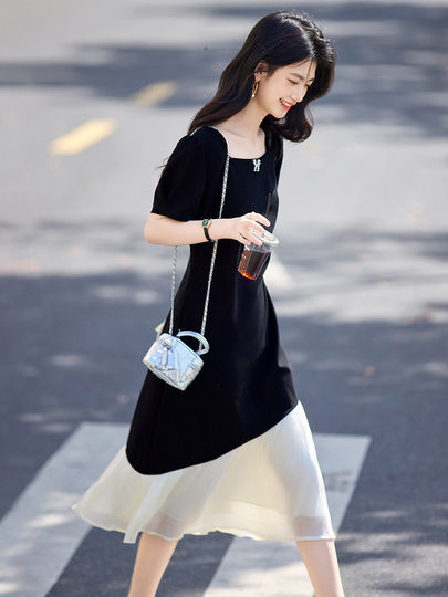 法式优雅赫本风连衣裙夏季新款收腰显瘦撞色拼接方领减龄小黑裙
