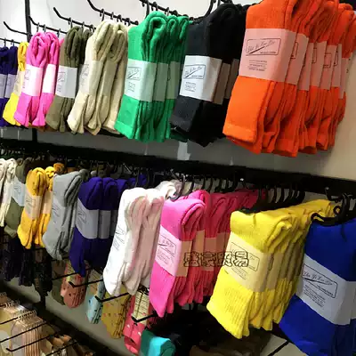 It took 2 days for 15 colors to finish, and the quality of fried chicken is good