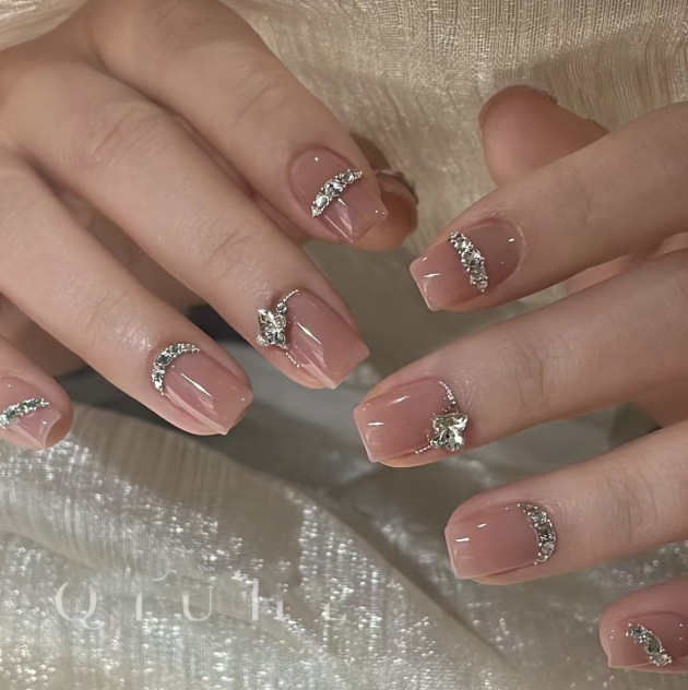 Short and Medium-Length Handmade Nail Patches in Pure Nude Gray Pink with Dazzling Butterfly Rhinestones for Brides, Wedding Fake Nails