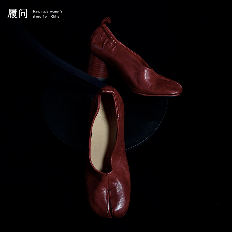 Solepensee French Margiela Style Patent Leather Chunky Heel High-Heeled Split-Toe Shoes for Women, Shallow Tabi Shoes for Spring
