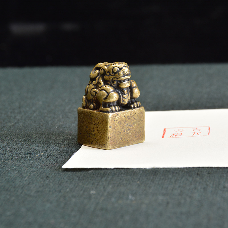 Antique seal carving seal Calligraphy and painting idle seal Private seal Vintage copper seal Beast head copper button print small pure copper idle seal a variety of models