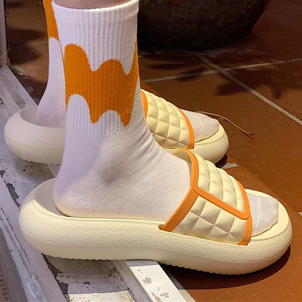 Net red ins fashion new female summer thick bottom beach shoes non-slip casual couples wear excrement feeling sandals and slippers men